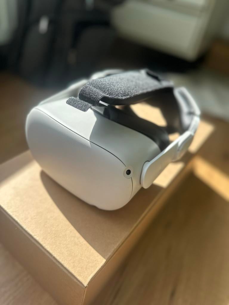 Oculus Quest 2 128GB met Elite Strap, Spelcomputers en Games, Virtual Reality, Ophalen, Zo goed als nieuw, VR-bril, Overige platformen