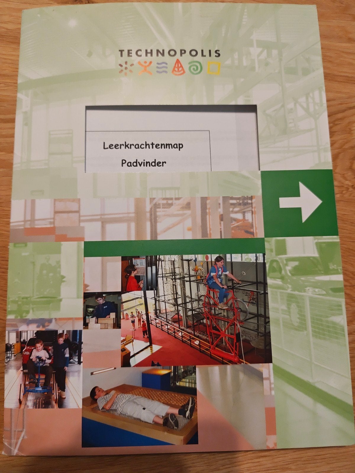 Technopolis Leerkrachtenmap Padfinder Lager Onderwijs, Boeken, Studieboeken en Cursussen, Ophalen, Zo goed als nieuw, Technopolis