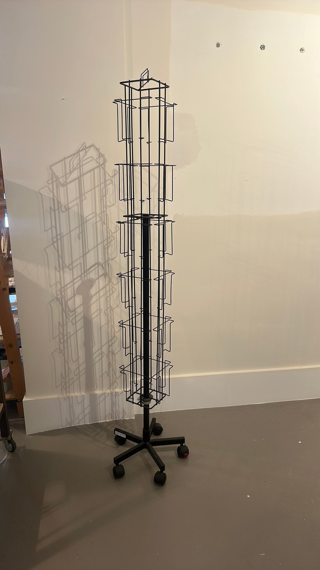 Kaarten rek zwart ca 2 mt kaartenhouder, molen, op wieltjes, Ophalen, Zo goed als nieuw