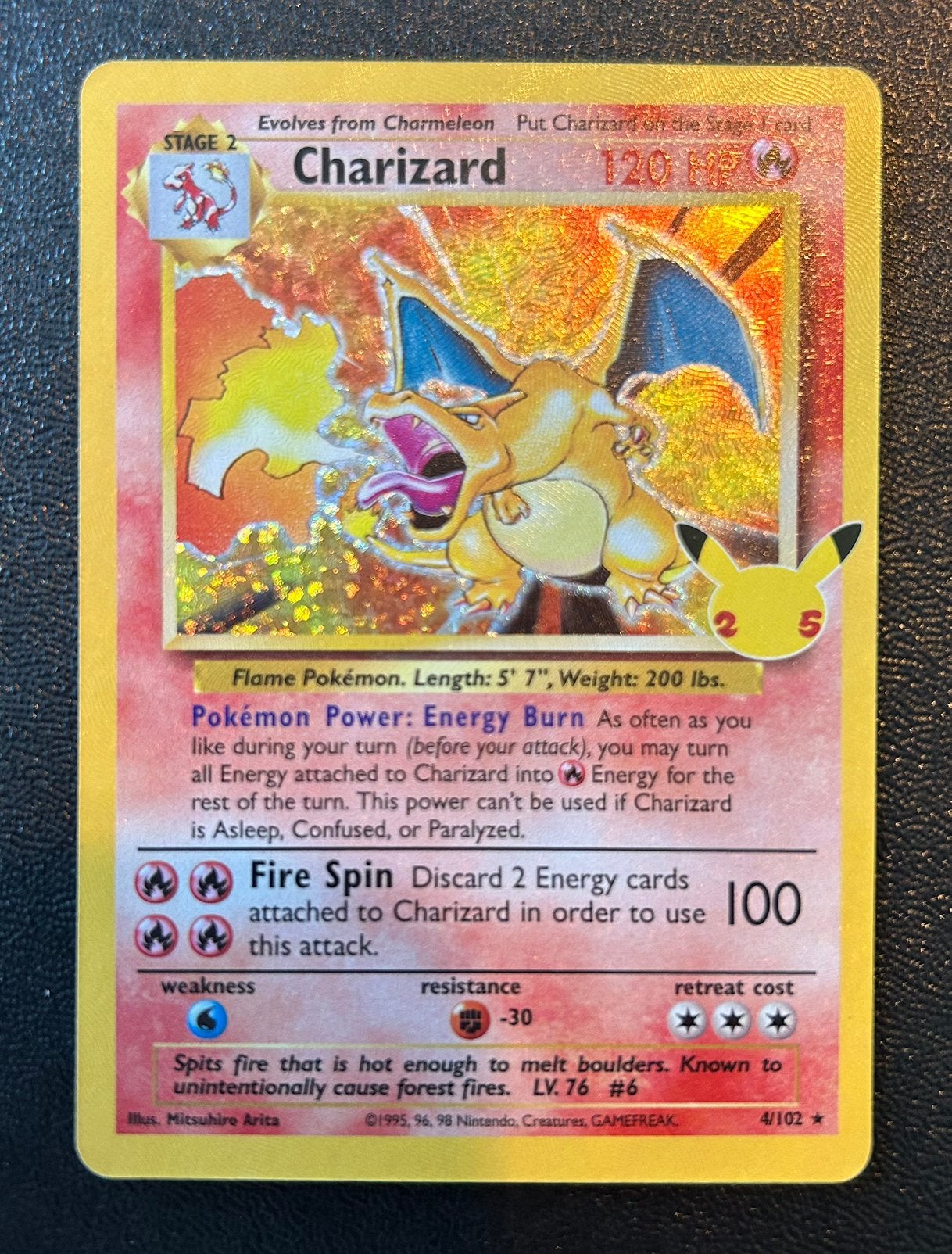 Pokémon Kaart Charizard 4/102 Holo Celebrations, Ophalen of Verzenden, Zo goed als nieuw, Losse kaart