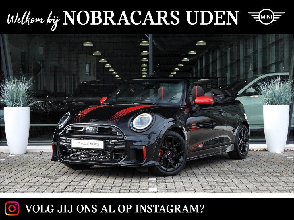MINI Cabrio John Cooper Works Automaat / Pakket XL / 17" JCW, 1998 cc, Gebruikt, Zwart, 4 stoelen