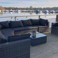 Luxe watervilla met eigen aanlegsteiger te huur, Maasbommel, Wasmachine, Landelijk, Gelderland en Veluwe, Aan meer of rivier