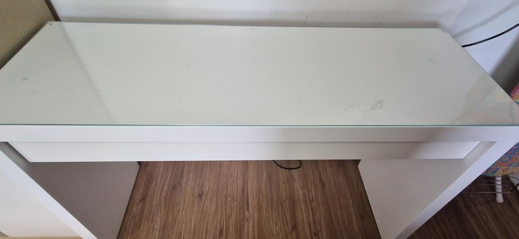 IKEA Kaptafel met lade en glazen blad, Huis en Inrichting, Tafels | Kaptafels, Gebruikt, 100 tot 150 cm, Modern, Scandinavisch
