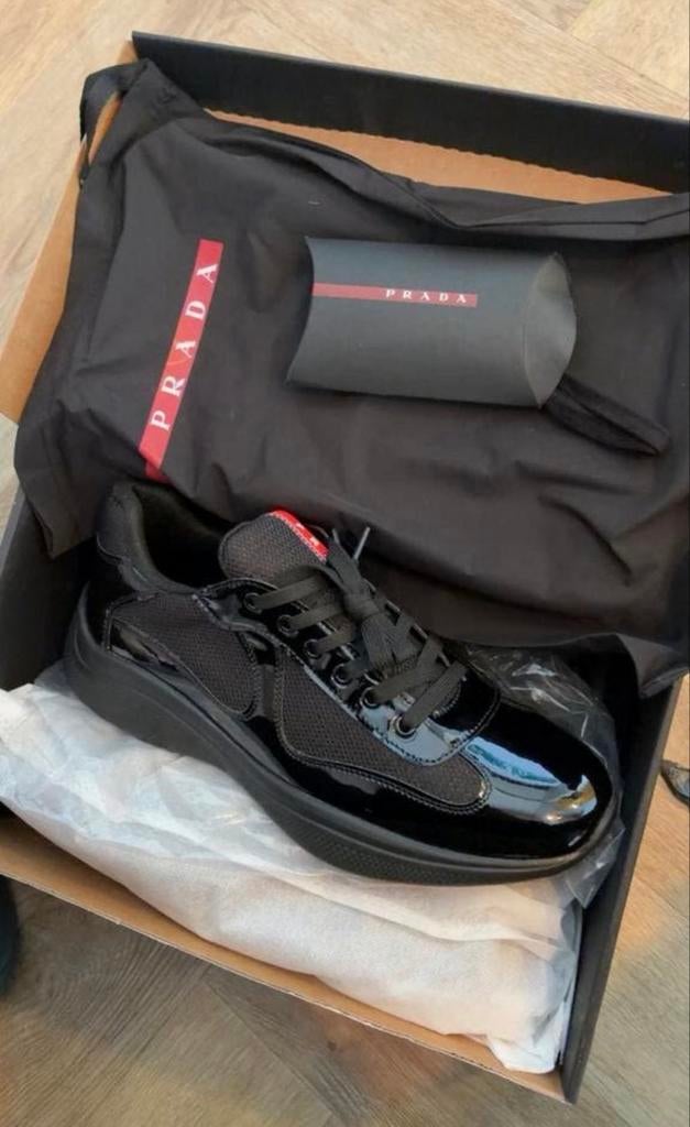 Prada Zwarte Lakleren Sneakers - Nieuw in Doos, Ophalen of Verzenden, Nieuw, Zwart, Sneakers of Gympen