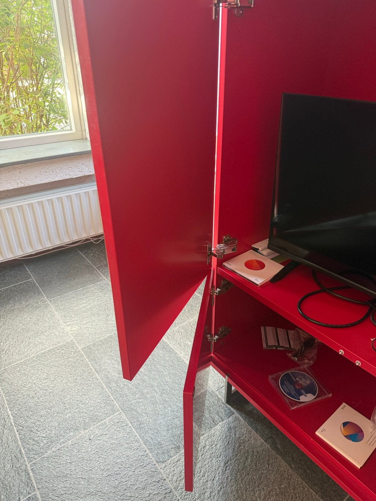 Mondriaan-stijl TV-meubel/kast - Rood, Wit, Blauw, Geel, Huis en Inrichting, Kasten | Televisiemeubels, Ophalen, Overige materialen