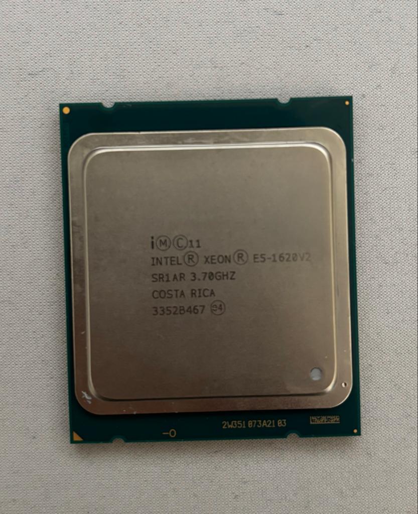 Intel Xeon E5-1620V2 Processor, Computers en Software, Processors, Gebruikt, 4-core, 3 tot 4 Ghz, Ophalen of Verzenden