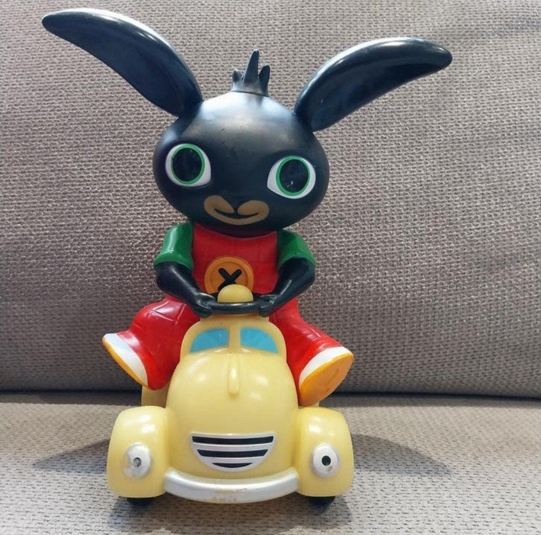 Bing Konijn in Auto Speelgoedfiguur, Ophalen, Zo goed als nieuw