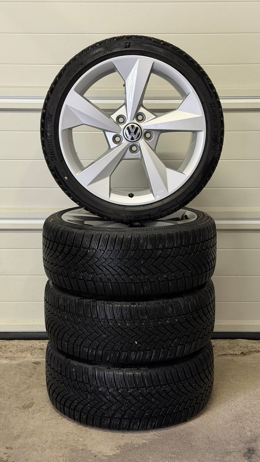 “NIEUWSTAAT” zeer nette orginele  18” Audi Winterset 5x112, Ophalen, 18 inch, Gebruikt, Banden en Velgen