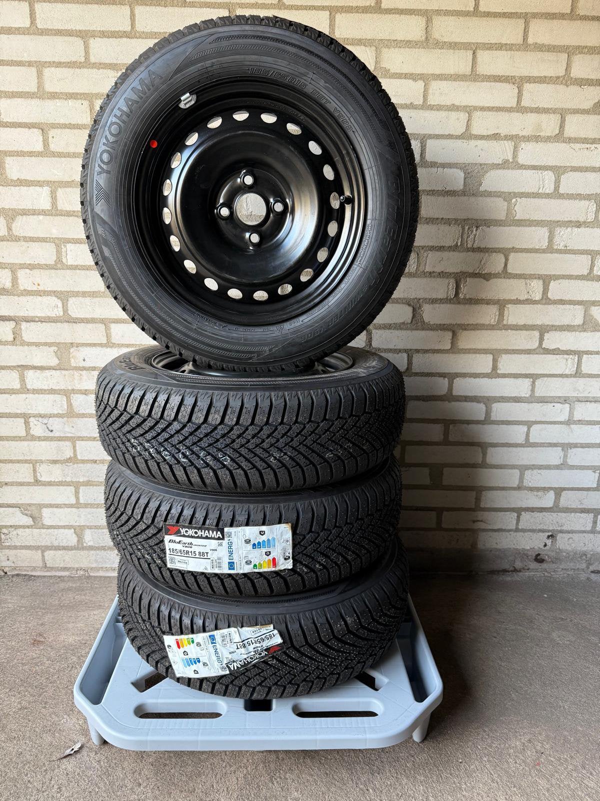 185/65/R15 banden met velg nieuw, 15 inch, Nieuw, Band(en), Zomerbanden
