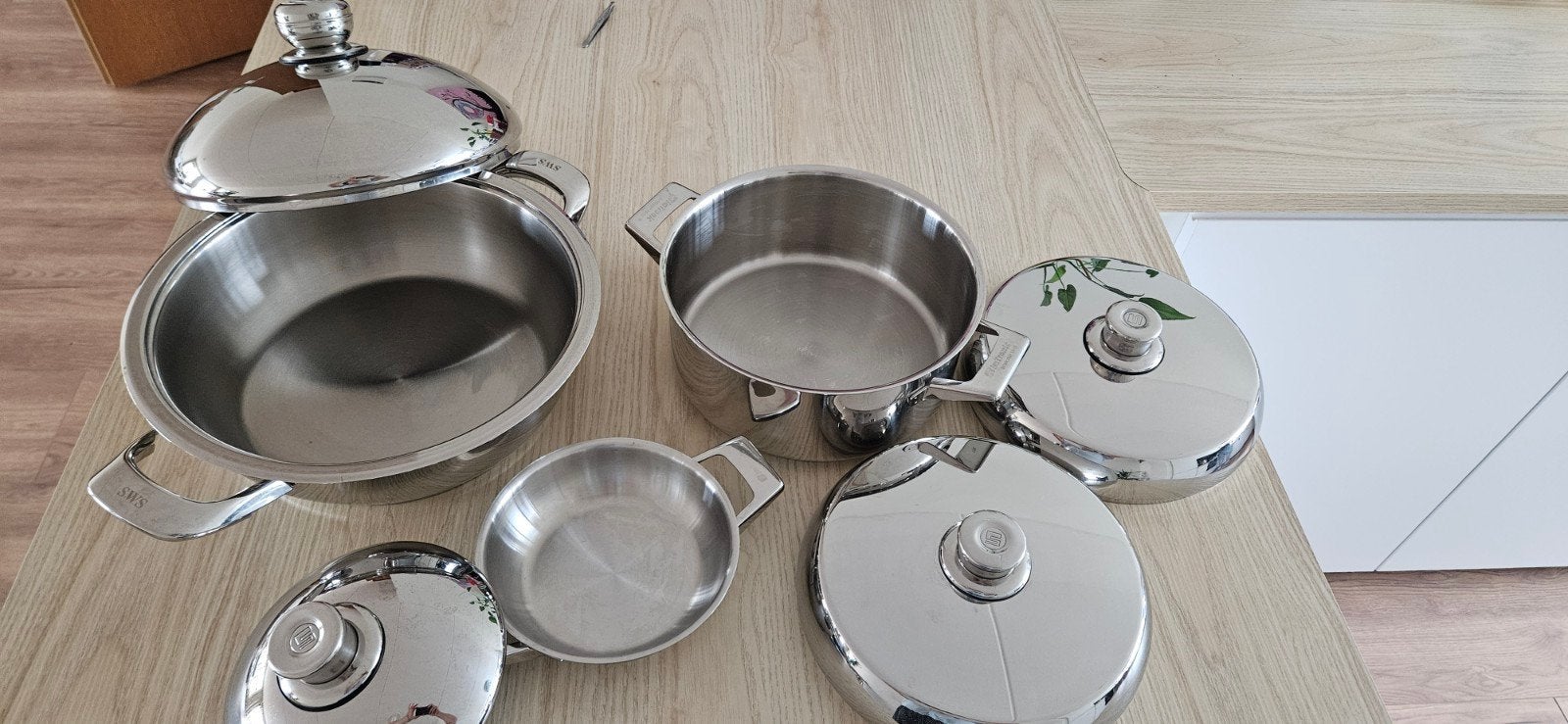 Simtronic Edelstaal Pannenset - Nieuw met extra deksels, Ophalen, Met deksel, Nieuw, Pannenset