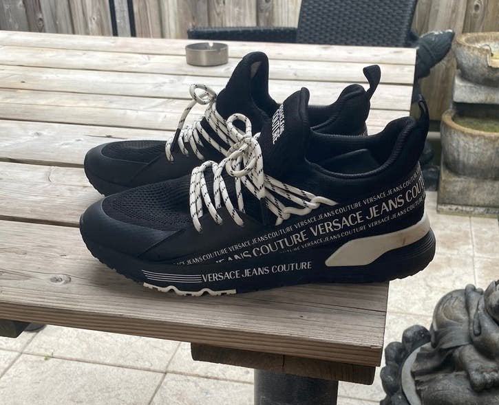 Versace schoenen maat 43, Zwart, Ophalen of Verzenden, Sneakers of Gympen, Gedragen
