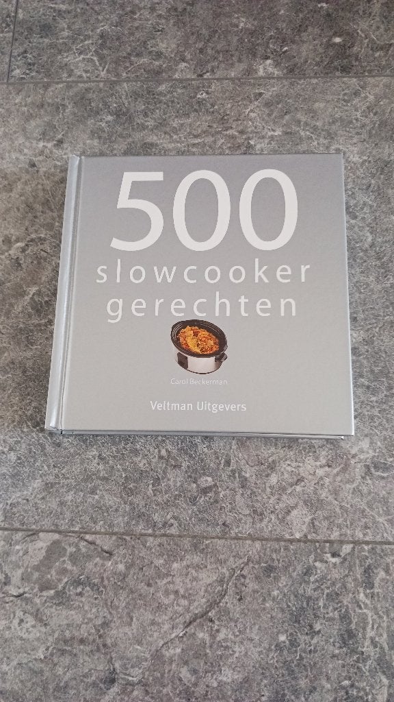 kookboek 500 slowcooker gerechten, Ophalen of Verzenden, Gelezen