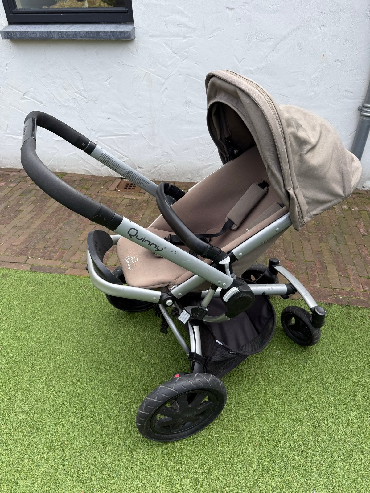 Quinny kinderwagen met reiswieg - Gebruikt, goede staat, Kinderen en Baby's, Kinderwagens en Combinaties, Gebruikt, Quinny, Met reiswieg