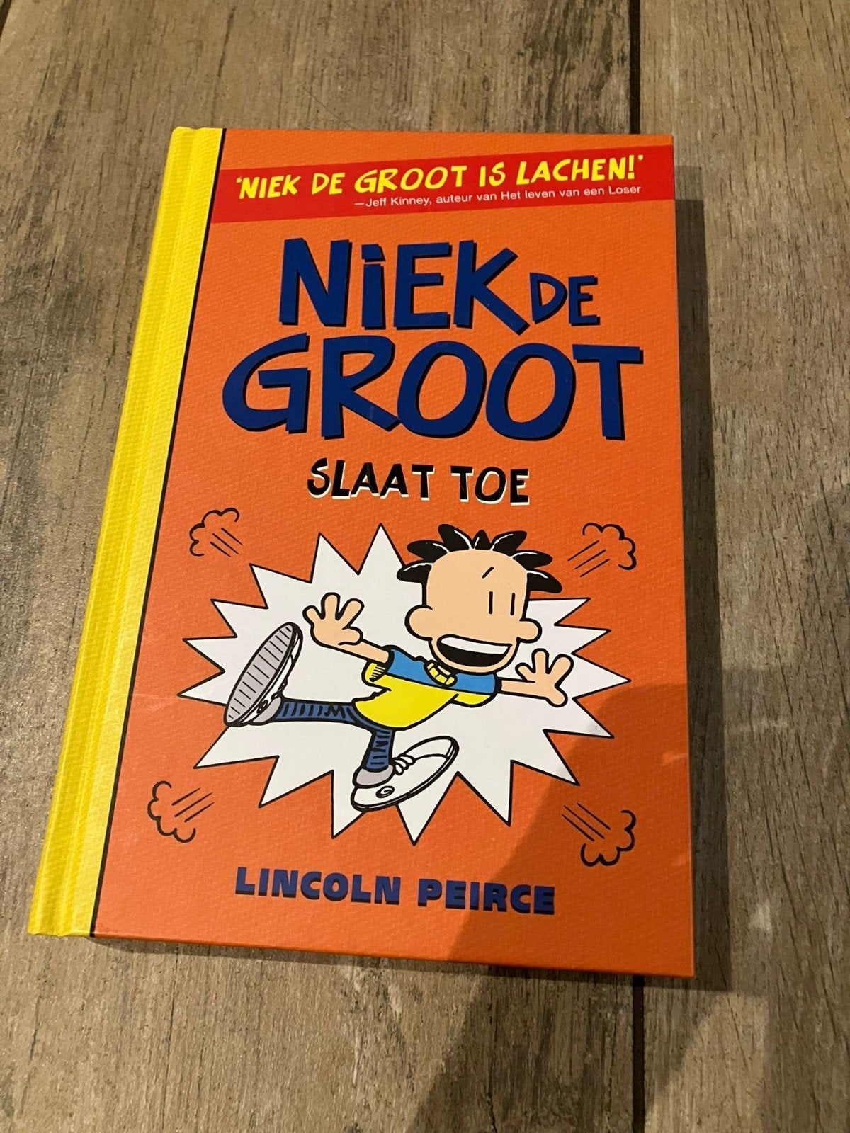 Anne Douqué - Niek de Groot slaat toe, Anne Douqué; Lincoln Peirce, Ophalen of Verzenden, Zo goed als nieuw, Fictie