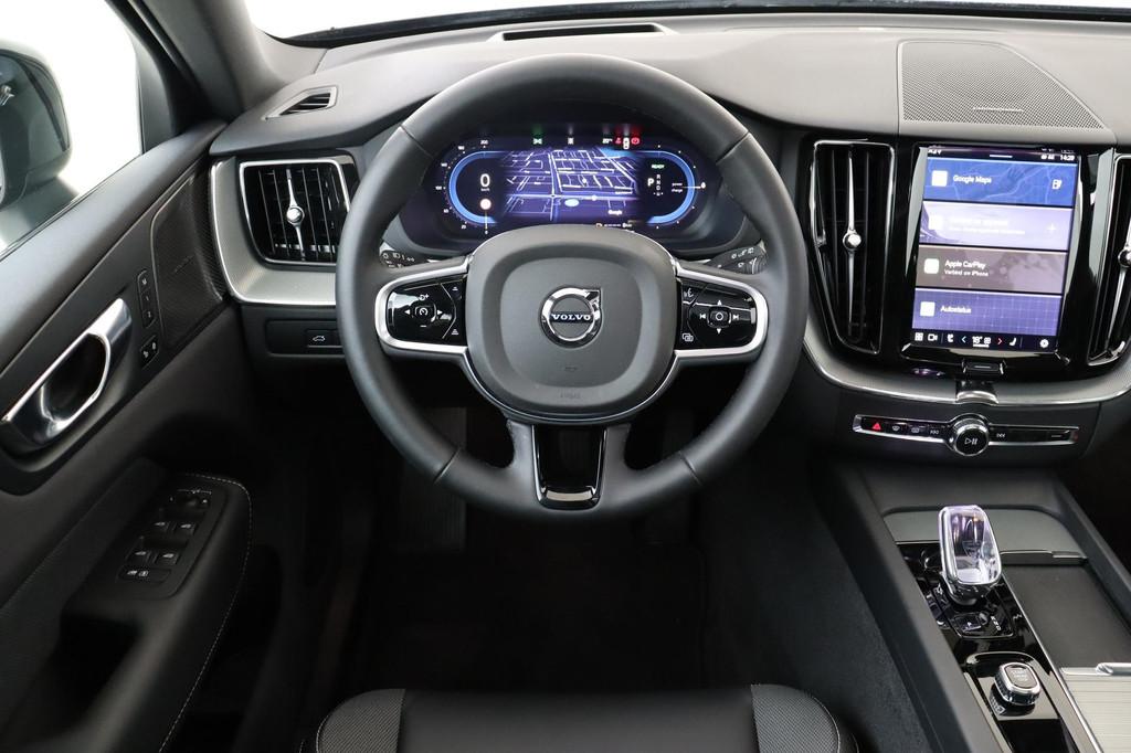 Volvo XC60 T6 PLUG-IN HYBRID AWD PLUS BLACK EDITION -PANO.DA, Auto's, Volvo, Automaat, 12 maanden, Stof, Gebruikt