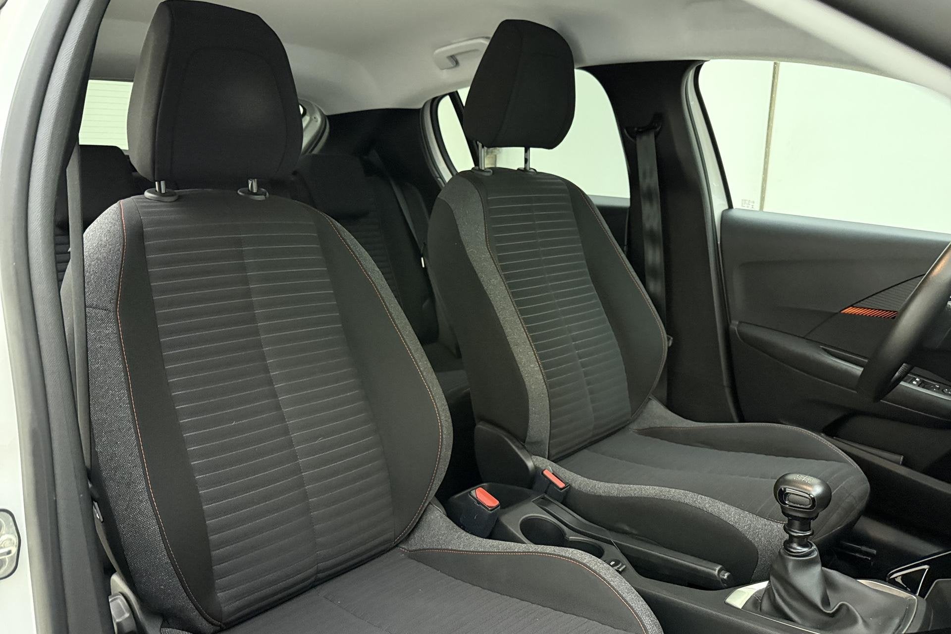 Peugeot 208 1.2 Turbo 100pk Active Pack | Navigatie | Airco, Gebruikt, Euro 6, Origineel Nederlands, Handgeschakeld