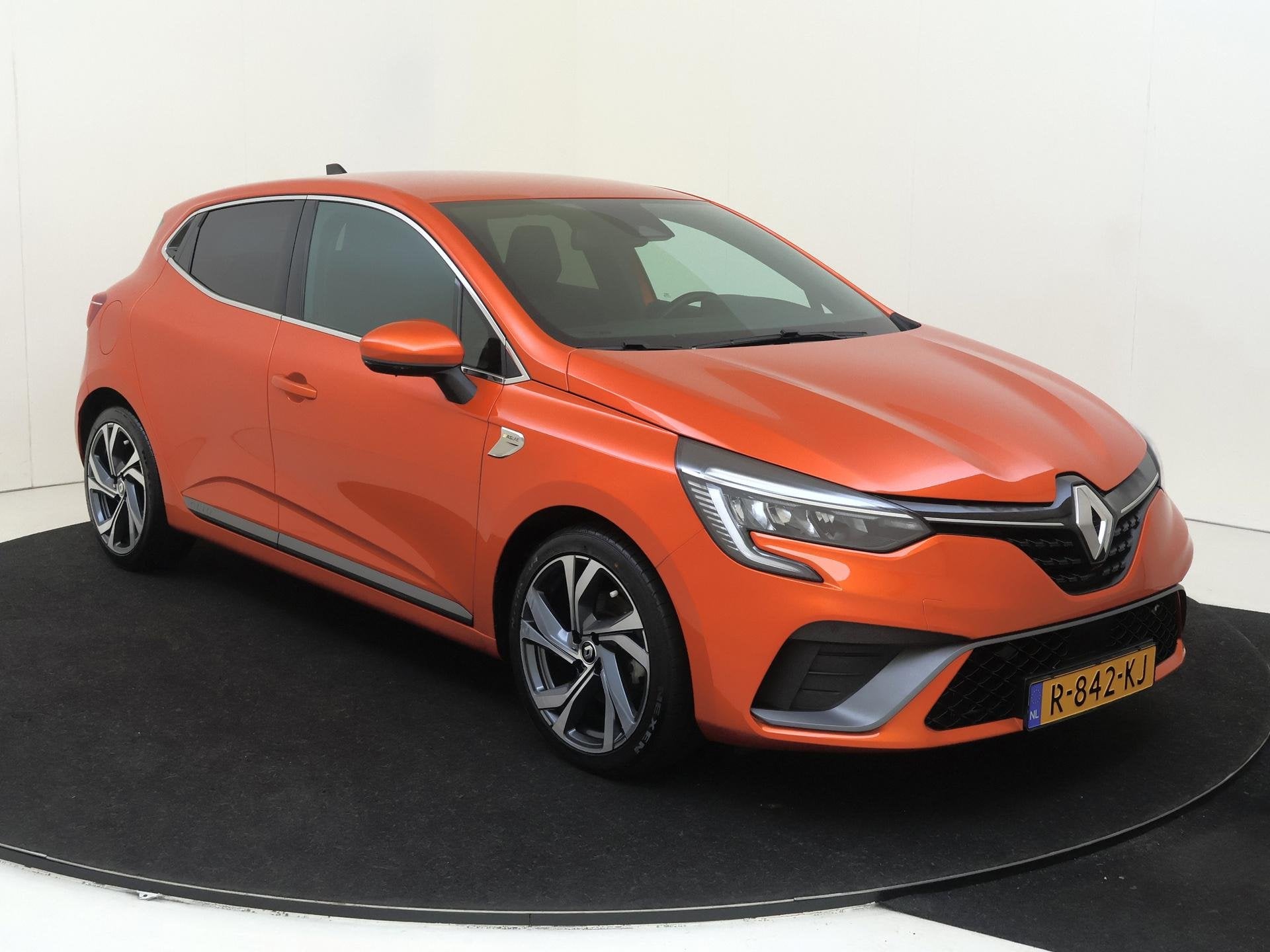 Renault Clio 1.6 E-Tech Hybrid 145 R.S. Line Apple Carplay/A, Auto's, 12 maanden, Gebruikt, Euro 6, Leder en Stof
