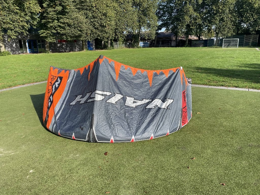 Naish Pivot 6m storm kite, Watersport en Boten, Kitesurfen, Gebruikt, Geen board, Ophalen of Verzenden, 6 m²