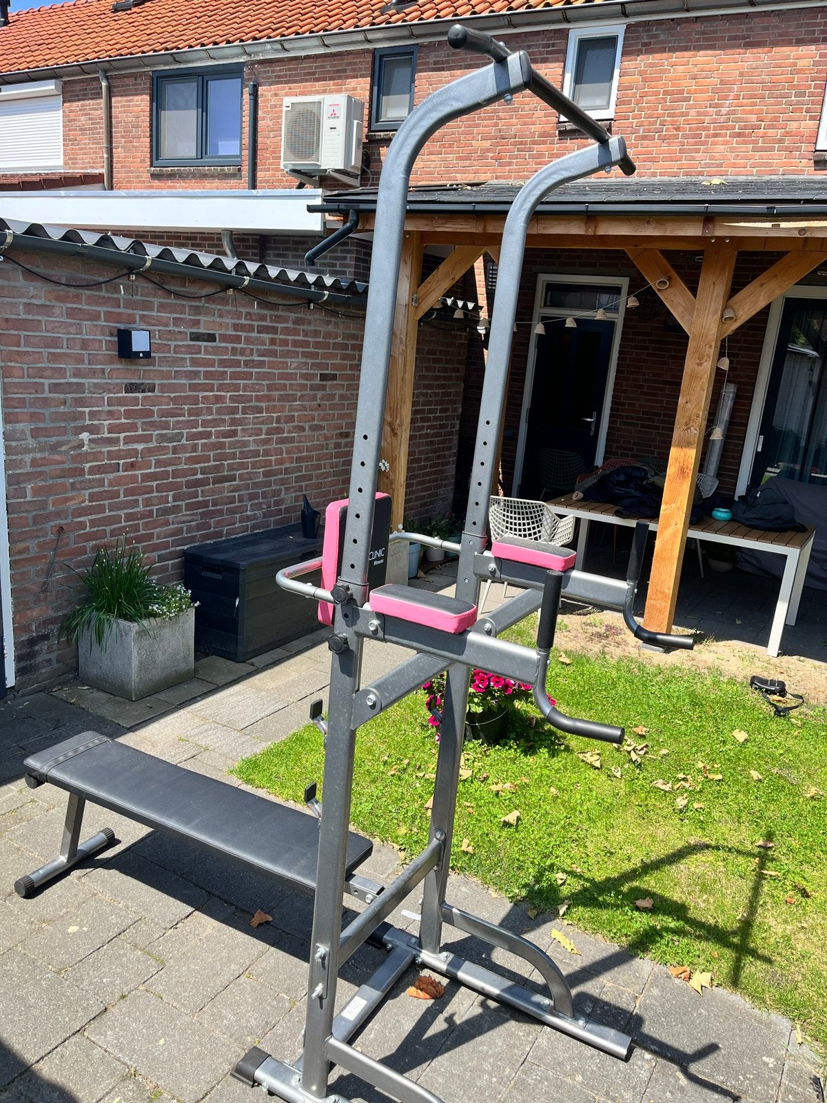 Mobiclinic Fitness Power Tower met bankje en gewichten, Sport en Fitness, Ophalen, Gebruikt, Armen, Fitnessbank