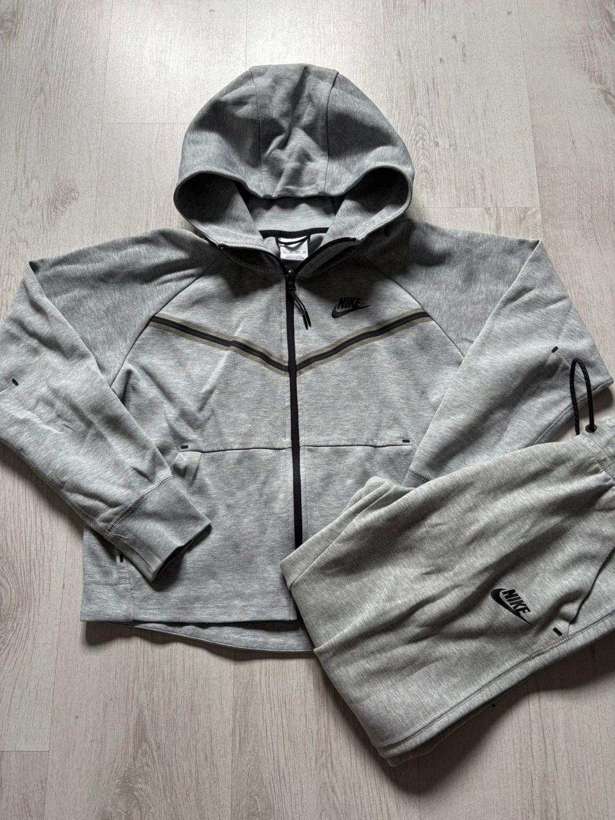Nike Tech fleece trainingspak grijs Maat XS, Kleding | Heren, Ophalen of Verzenden, Zo goed als nieuw, Maat 46 (S) of kleiner
