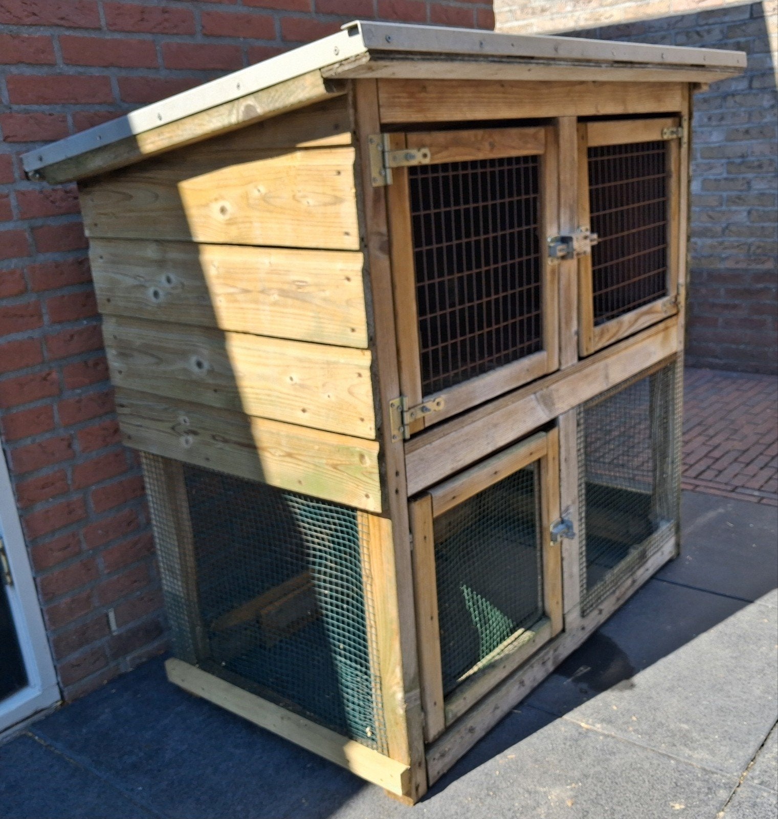 Degelijk konjjnenhok 2 verdiepingen, Dieren en Toebehoren, Knaagdieren en Konijnen | Hokken en Kooien, Ophalen of Verzenden, 110 cm of meer