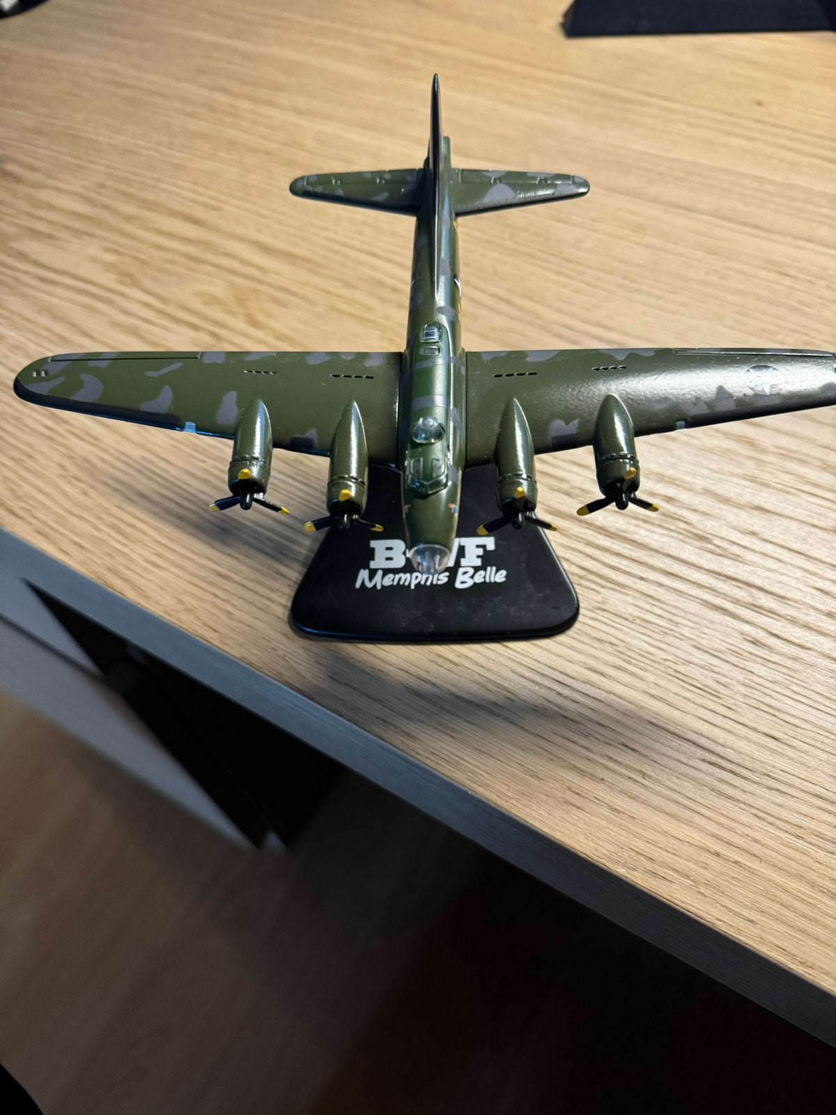 B17-F Memphis belle (metaal), Overige merken, 1:72 tot 1:144, Ophalen of Verzenden, Zo goed als nieuw