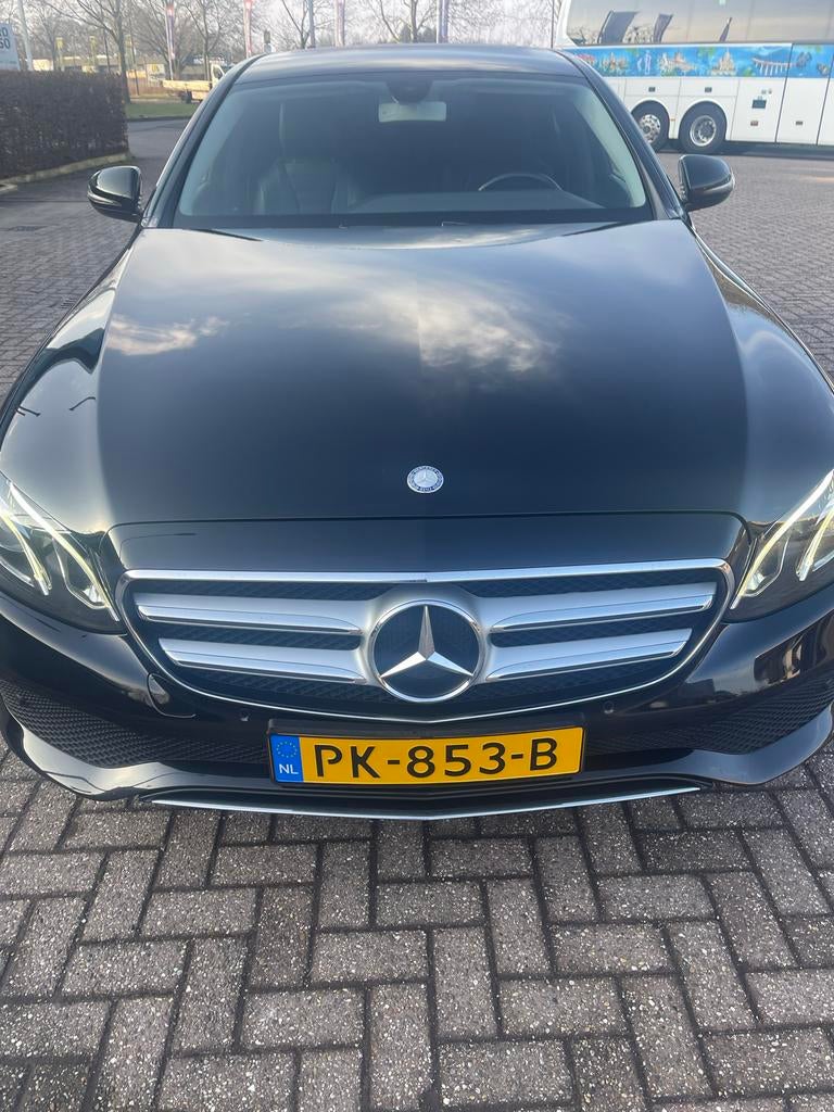 Mercedes-Benz E-Klasse E220 d 194pk 9G-TRONIC 2016 Zwart, Auto's, Mercedes-Benz, Automaat, Achterwielaandrijving, 194 pk, 4 cilinders