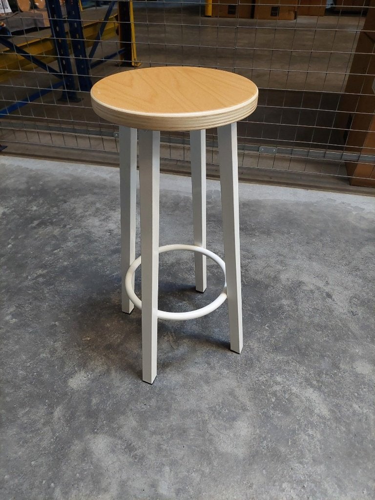 Barkruk 72cm zithoogte  ** opruiming **, Huis en Inrichting, Barkrukken, Ophalen, 5 krukken of meer, Met voetsteun, 60 tot 90 cm