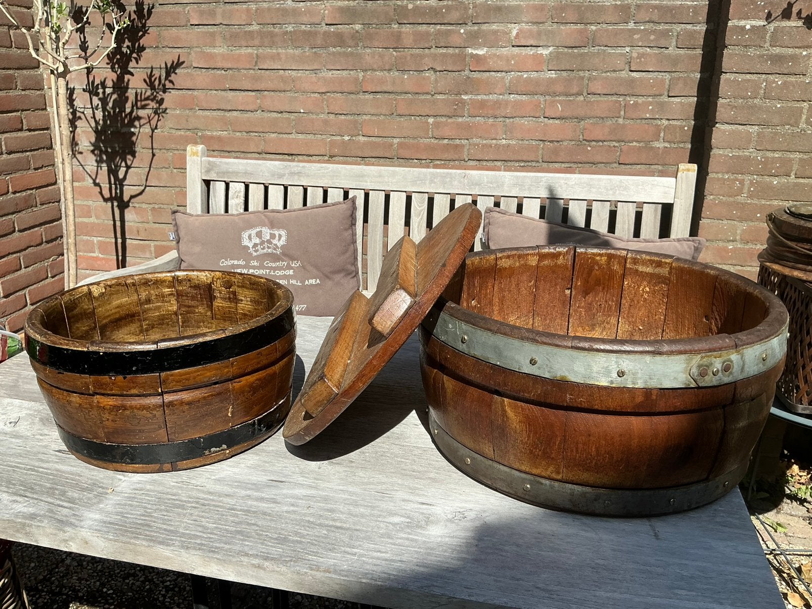 Brocante kaastonnen, twee stuks, 32 en 42 cm doorsnee, Ophalen