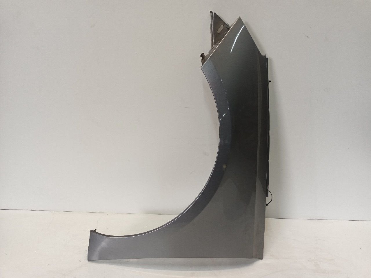 Spatbord links voor Peugeot 308, Onderdelen@venauto.nl, Van der Ven Autorecycling B.V., Gebruikt, Ettenseweg 76, 4706 PB Roosendaal, The Netherlands