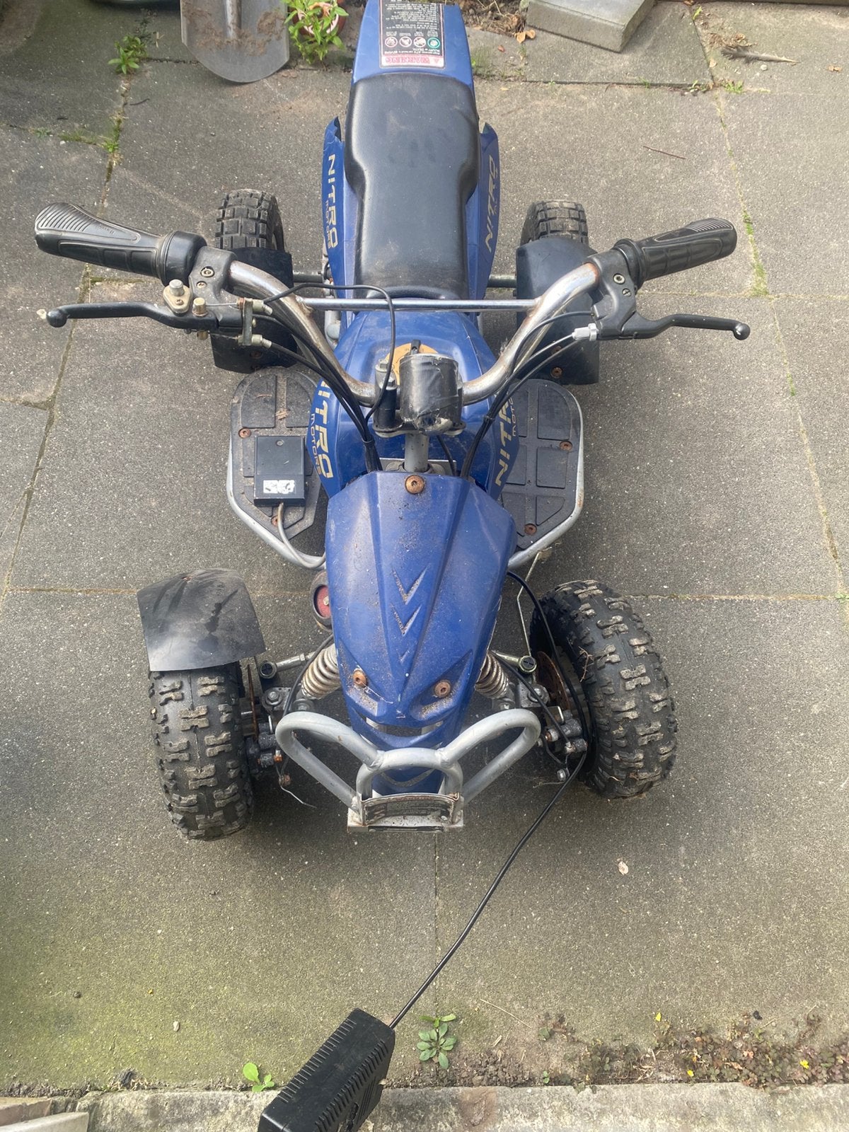 Nitro quad 3 standen voor en eem achteruit vanaf 2,5 jaar, Ophalen, Zo goed als nieuw, Overige typen