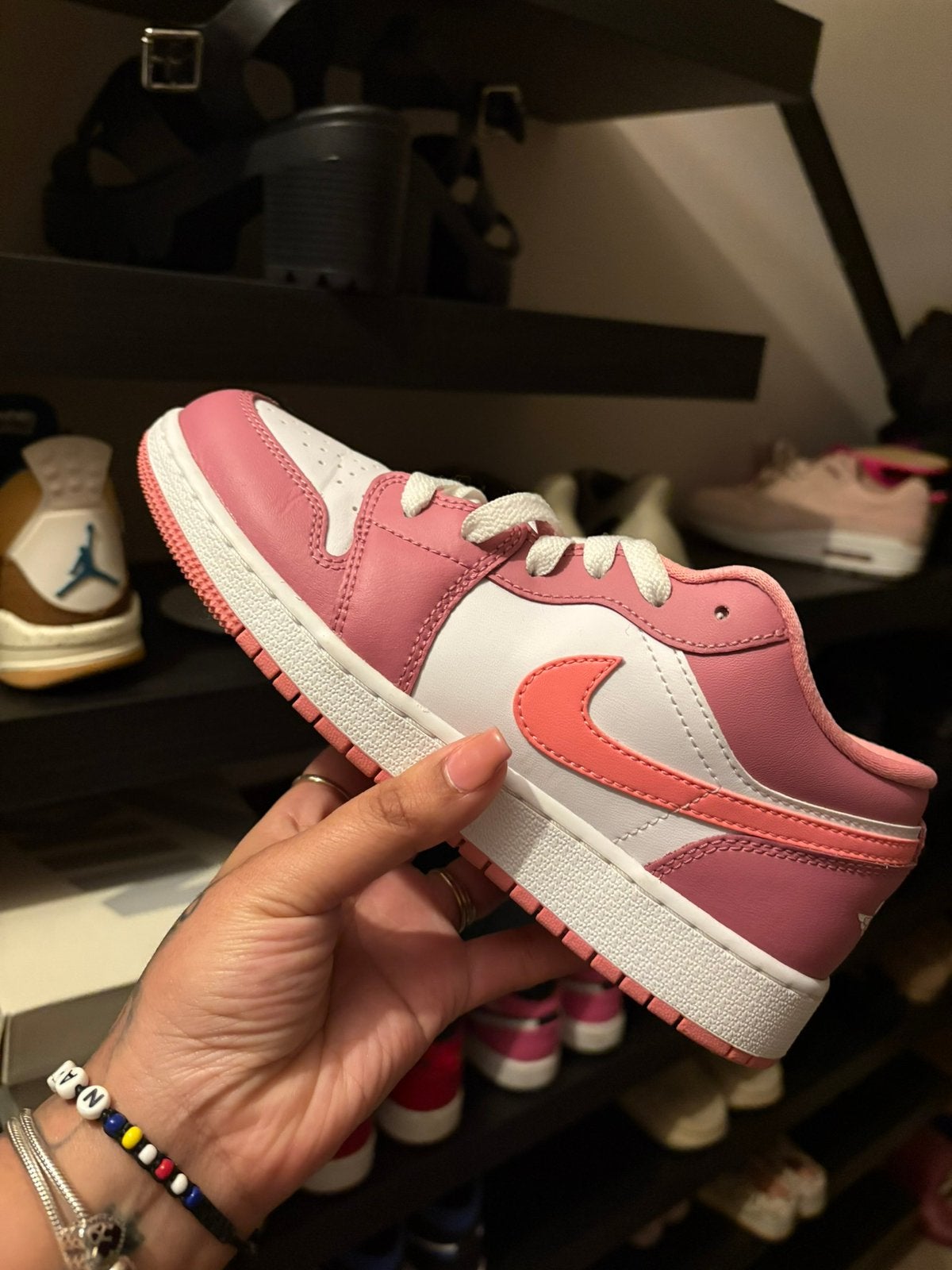 Jordan 1 low dessert berry maat 37,5, Ophalen, Zo goed als nieuw