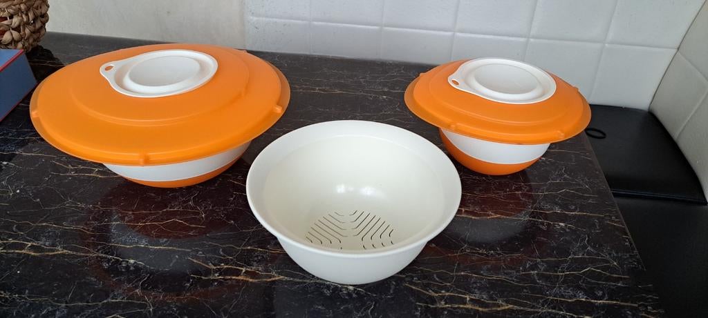 Nieuwe Tupperware mixkommen set - Oranje/Wit, Huis en Inrichting, Ophalen of Verzenden, Nieuw, Oranje, Bak of Kom
