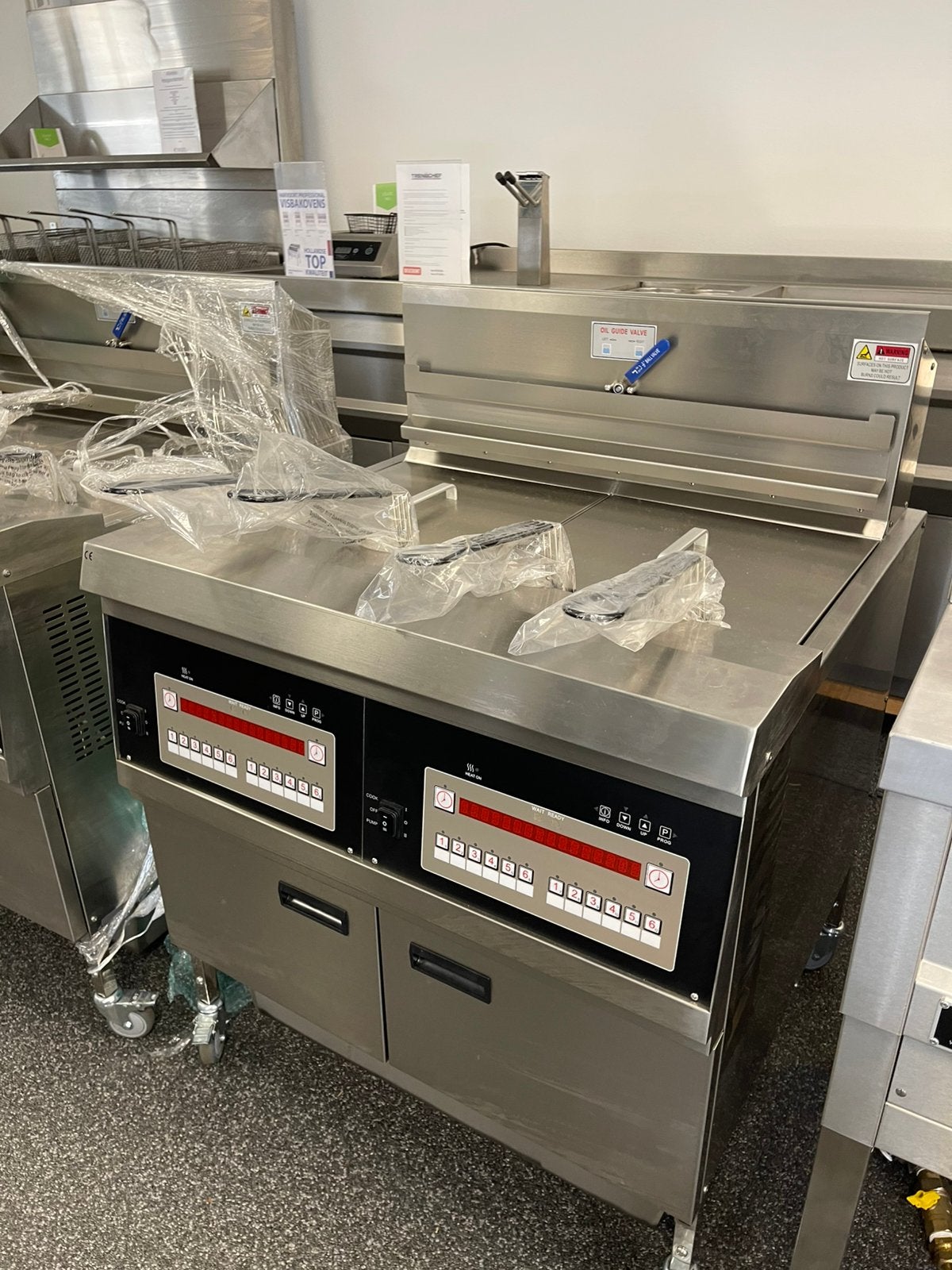Bakwand brit fry Electrisch & Vetpomp, Zakelijke goederen, Horeca | Keukenapparatuur, Ophalen of Verzenden, Fornuis, Frituur en Grillen