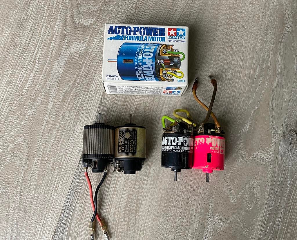 Diverse Tamiya motoren (gaan los in de verkoop), Ophalen, Gebruikt, Schaal 1:10, Onderdeel