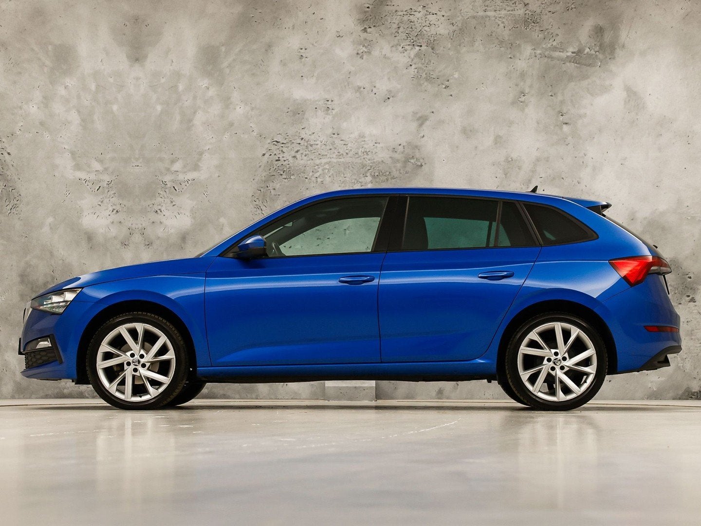 Skoda Scala 1.0 TSI Sport (KUIPSTOELEN, VIRTUAL COCKPIT, APP, Auto's, Voorwielaandrijving, 12 maanden, Scala, Gebruikt