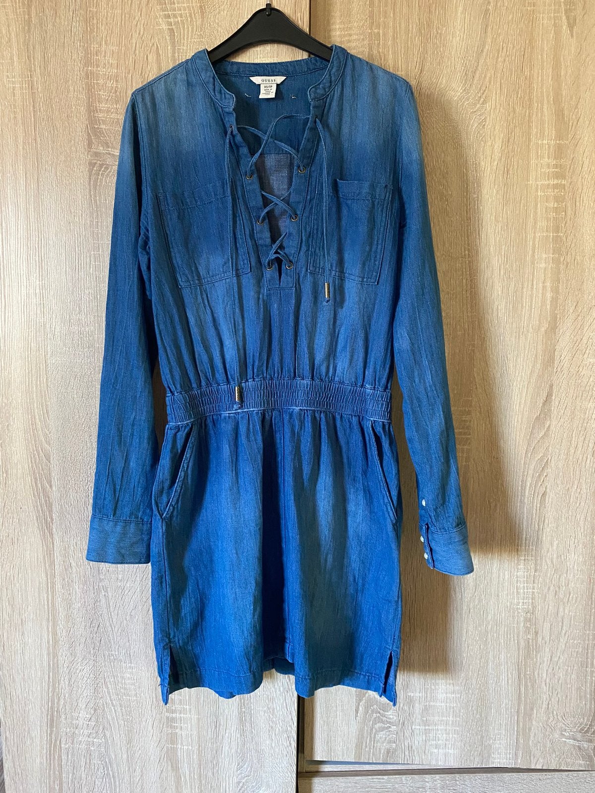 Prachtige Guess spijkerjurk denim dressed, Kleding | Dames, Jurken, Blauw, Ophalen of Verzenden, Zo goed als nieuw, Maat 34 (XS) of kleiner