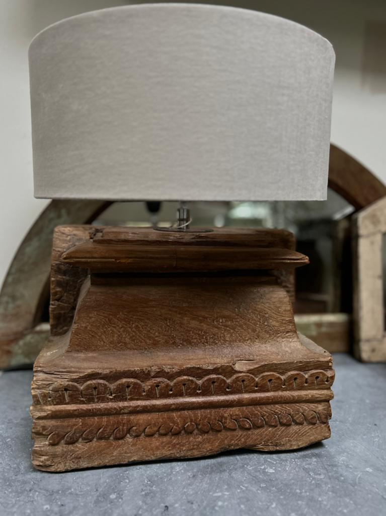 Oude poer lamp houtgestoken ornament zonder de kap India, Ophalen of Verzenden, Zo goed als nieuw