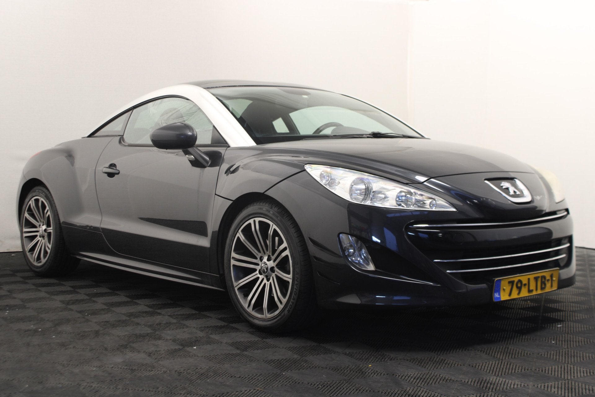 Peugeot RCZ 1.6 THP (bj 2010), Voorwielaandrijving, Euro 5, Gebruikt, Zwart