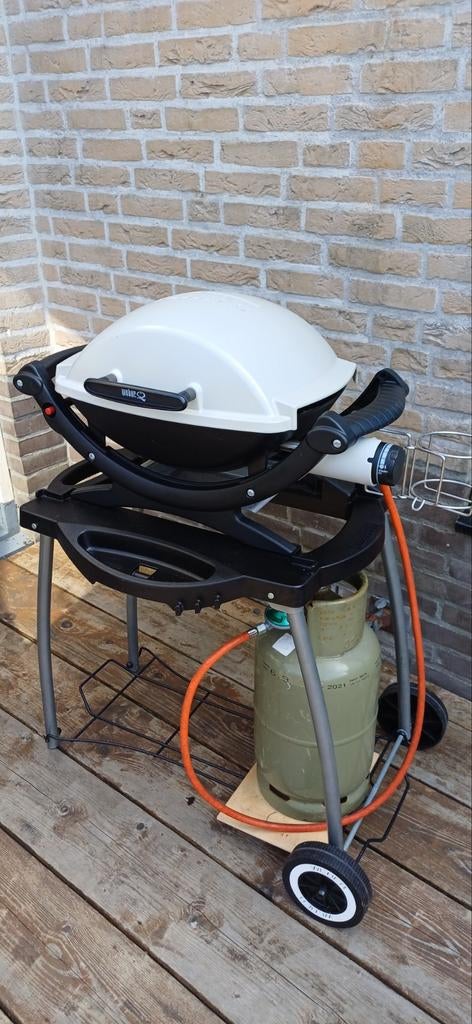 Weber Q1200 gasbarbecue met onderstel en gasfles, Tuin en Terras, Gasbarbecues, Ophalen, Gebruikt, Weber