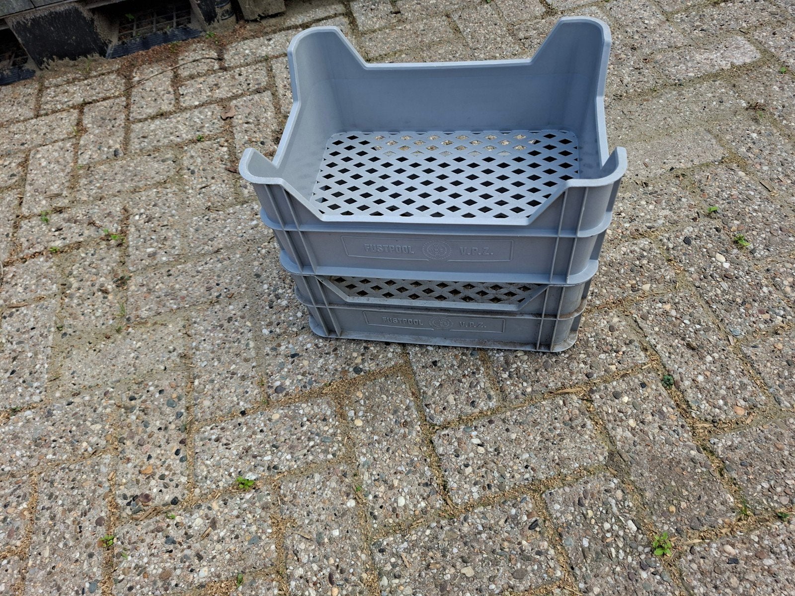 8 gebruikte opberg kratten - 39.5x29.5x15 cm, Ophalen