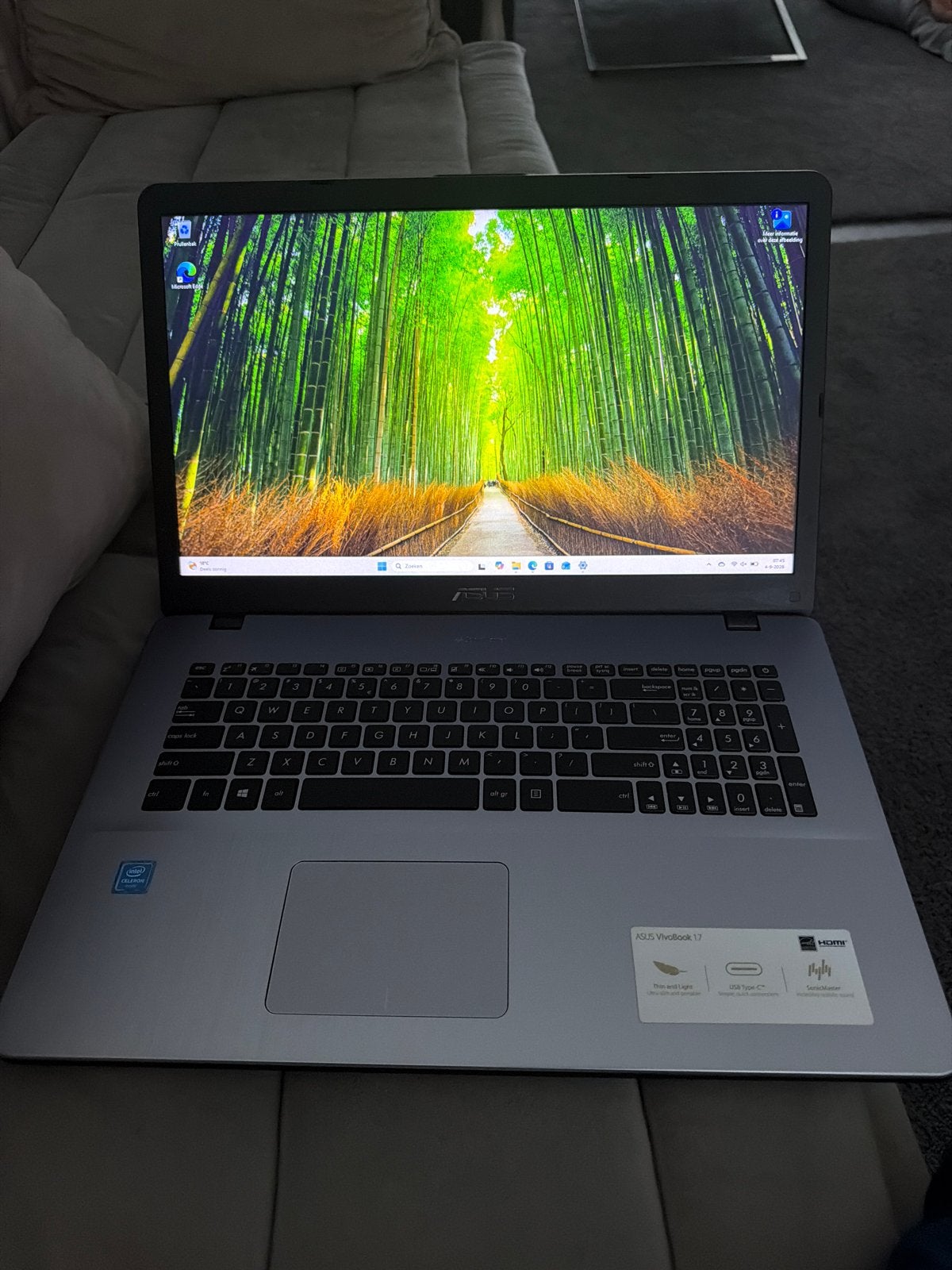 ASUS Vivobook 17 - Windows 11 Laptop, Ophalen of Verzenden, Gebruikt, 17 inch of meer