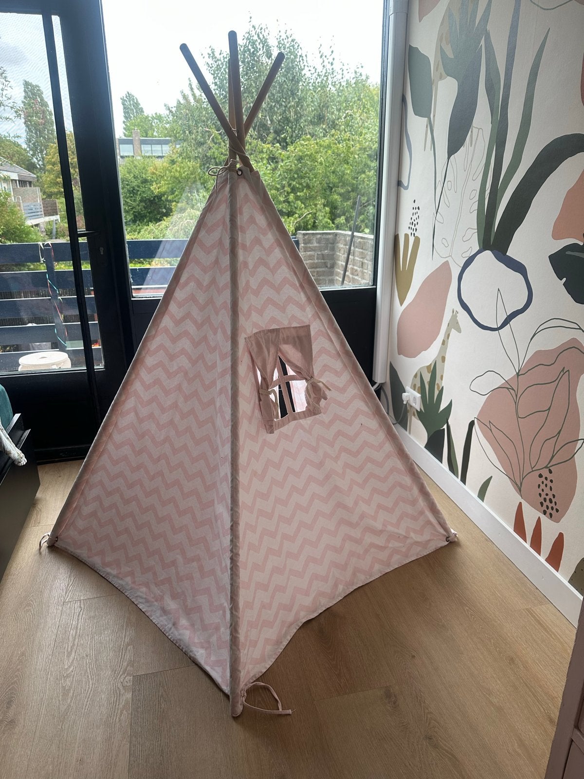 Roze tipi speeltent van Bandits and Angels, Ophalen, Gebruikt