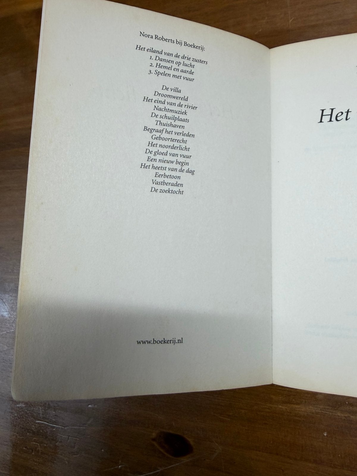 Foto 3 van Nora Roberts - Het Noorderlicht (Paperback)