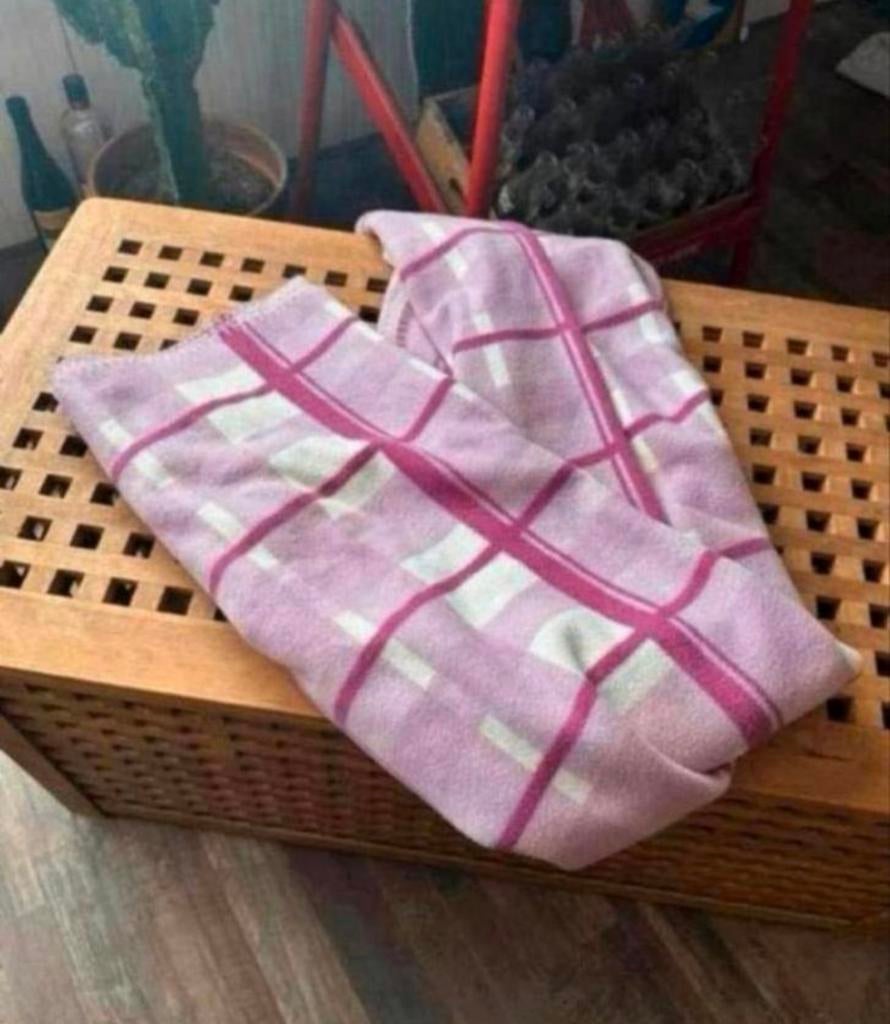 Heerlijke warme en zachte plaid in de kleur roze, Ophalen of Verzenden, Zo goed als nieuw