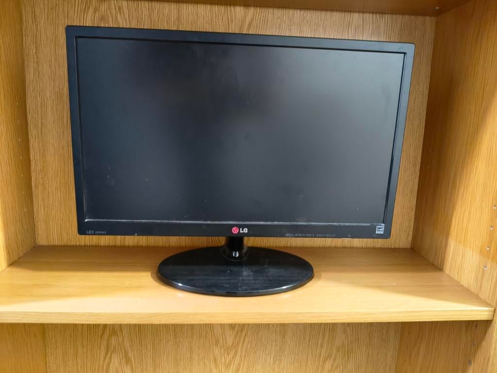 LG monitor 22 inch, Computers en Software, Monitoren, Ophalen, Gebruikt, 60 Hz of minder