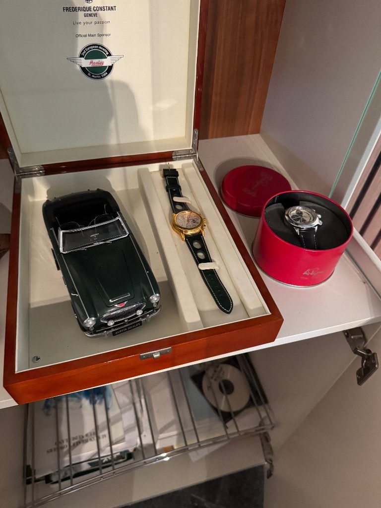 Gouden Healey Horloge met model, Leer, Polshorloge, Zo goed als nieuw, Goud