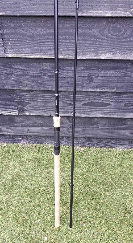 korum 2.5lb 12ft barbel rod, Ophalen, Zo goed als nieuw, Werphengel