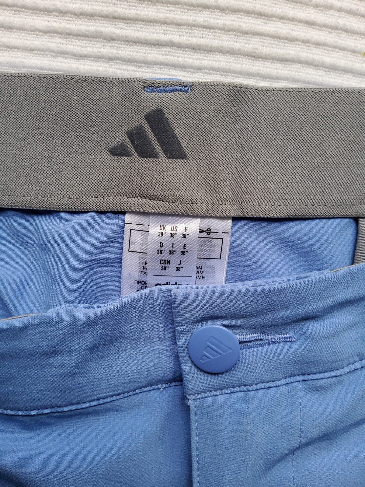 Adidas heren golf short - lichtblauw - maat 38, Kleding | Heren, Broeken en Pantalons, Blauw, Overige maten, Ophalen of Verzenden