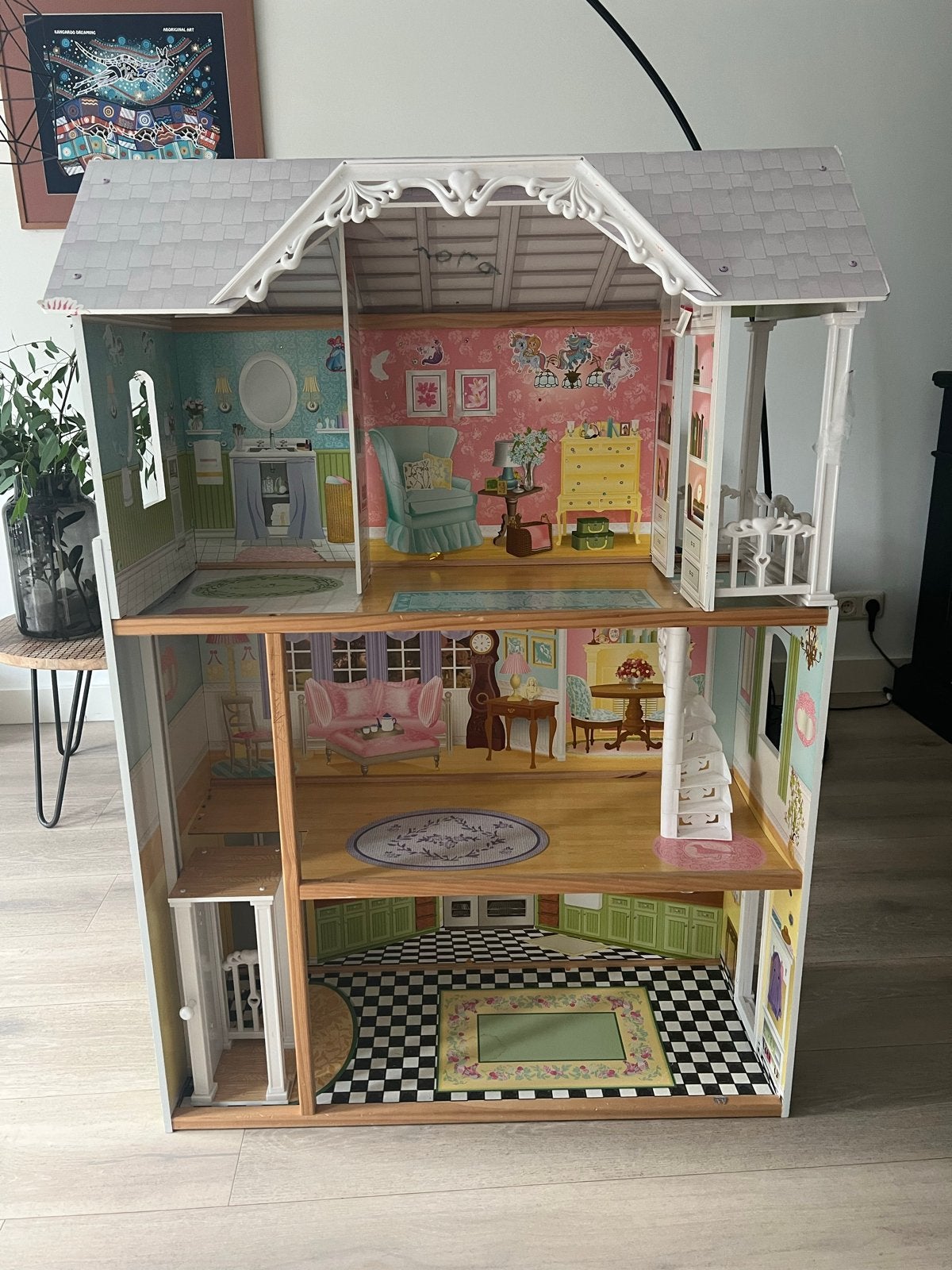 Groot en gedetailleerd poppenhuis, Ophalen, Gebruikt, Poppenhuis